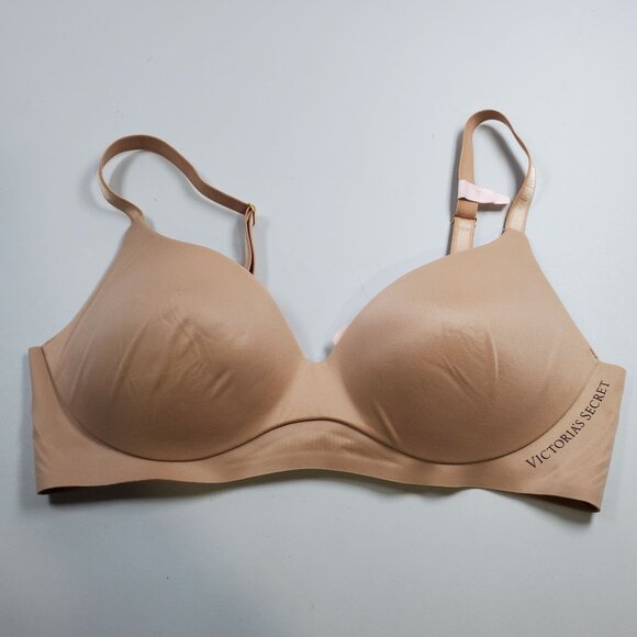 Victoria's Secret Plunge No Wire Bra Women Size Medium NWT Lightly Lined Comfort - Picture 1 of 10